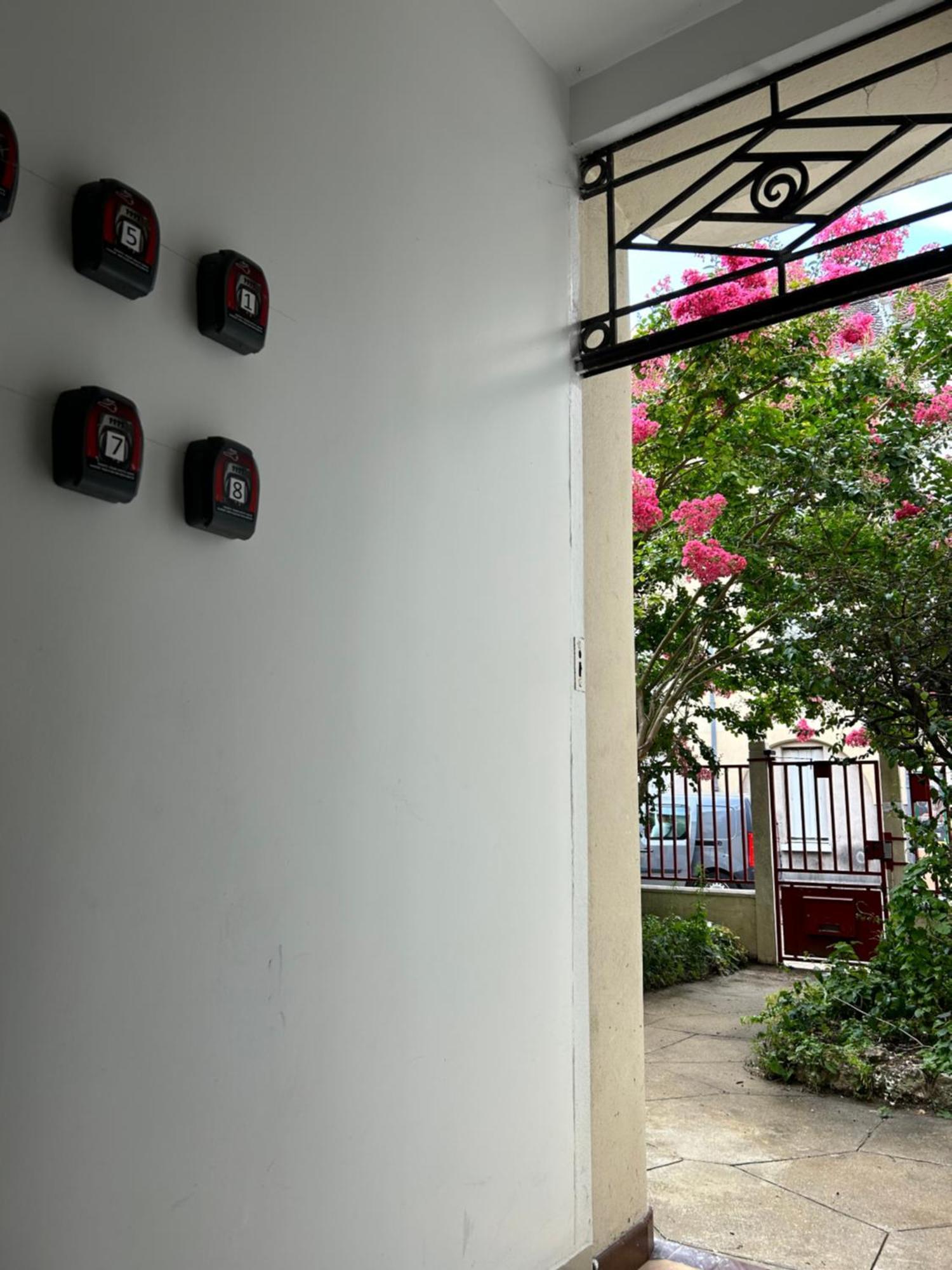 F3 Au Grenier D'une Maison * Massy (Essonne)