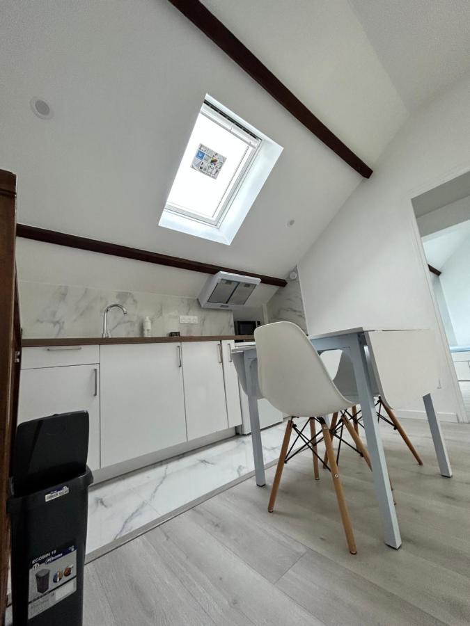 F3 Au Grenier D'une Maison * Massy (Essonne)